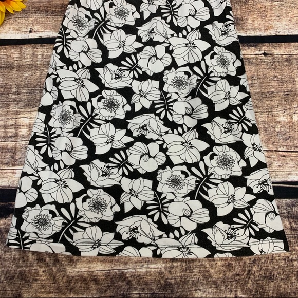 Girls print dress by Jumping Beans. Size 3t - Picture 5 of 7